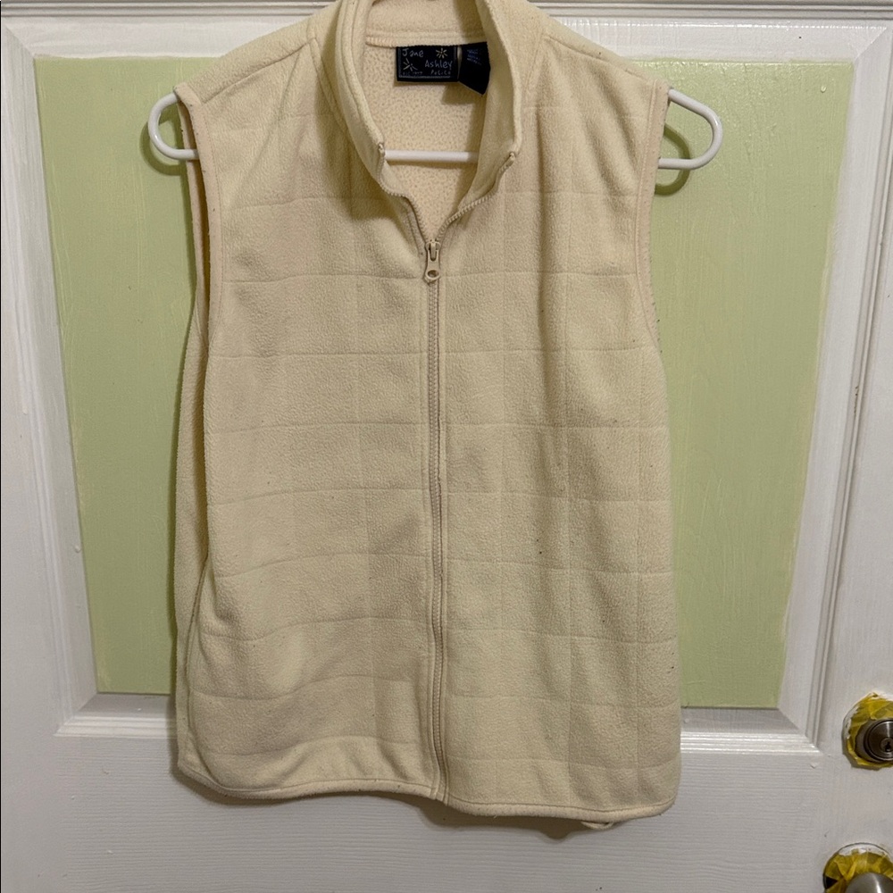 (0000) Jane Ashley Woman’s Cream Vest, Size: PL